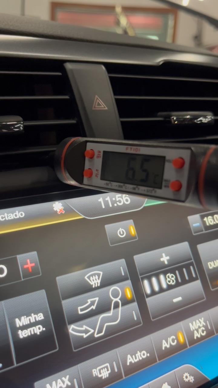 Teste de temperatura do ar-condicionado automotivo